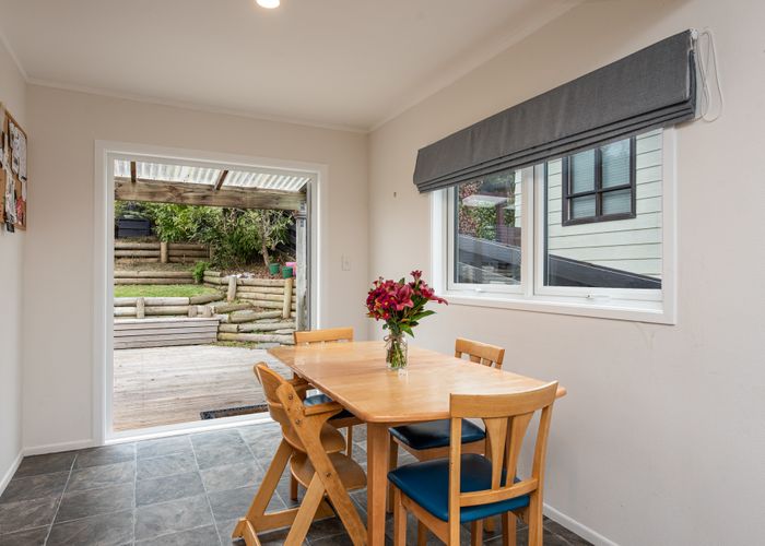  at 52 Grays Road, Plimmerton, Porirua