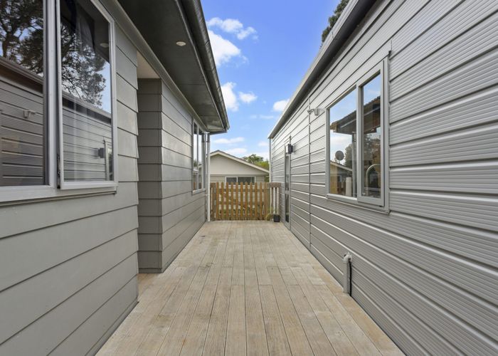  at 21 Leo Street, Glen Eden, Waitakere City, Auckland