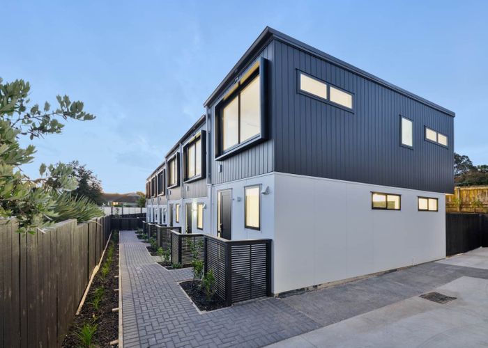  at 5/11 Jaemont Ave, Te Atatu South, Waitakere City, Auckland