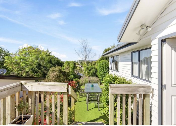  at 5A Kemp Road, Massey, Waitakere City, Auckland