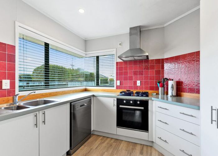 at 61 Vardon Road, Saint Andrews, Hamilton, Waikato