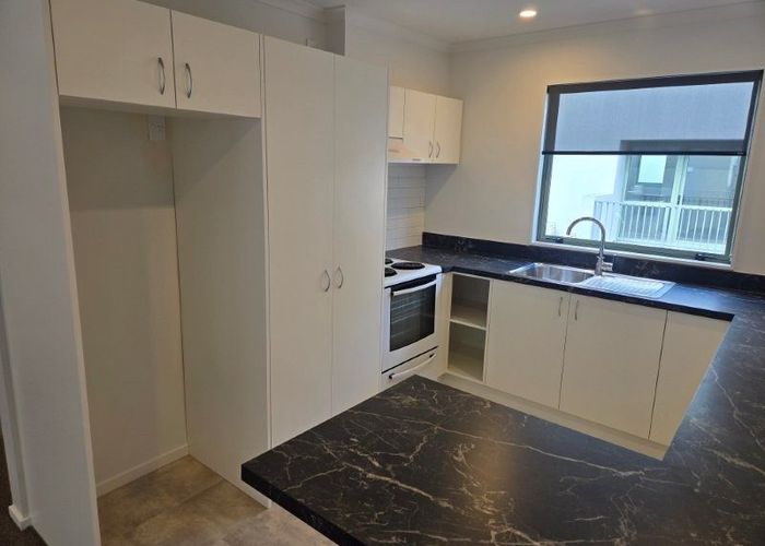  at 2/454 Hagley Avenue, City Centre, Christchurch City, Canterbury