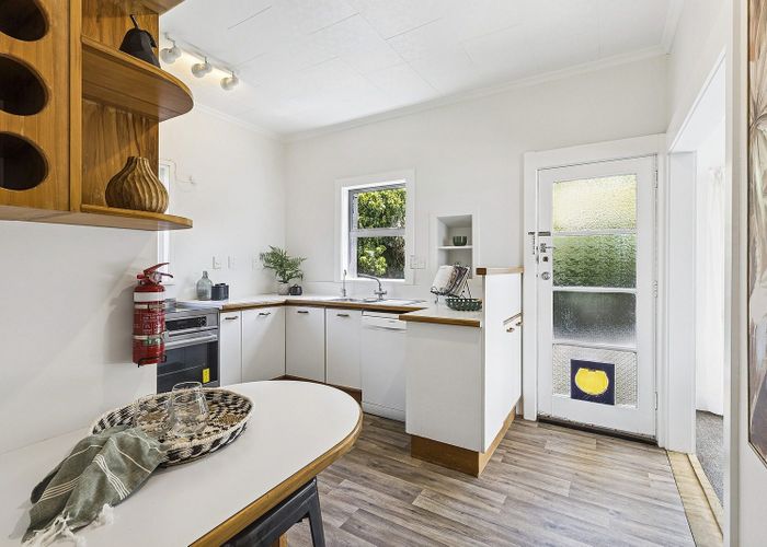  at 24 Hungerford Road, Lyall Bay, Wellington, Wellington