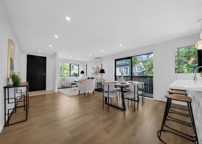  at 14a Oaktree Avenue, Browns Bay, North Shore City, Auckland