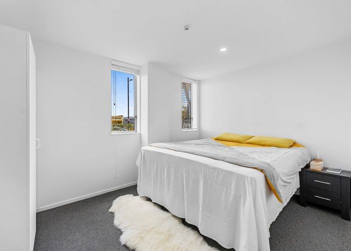  at 1/98 Station Road, Otahuhu, Auckland