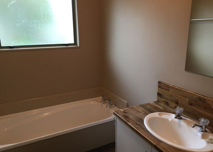  at 25A Lyn Grove, Papamoa Beach, Papamoa