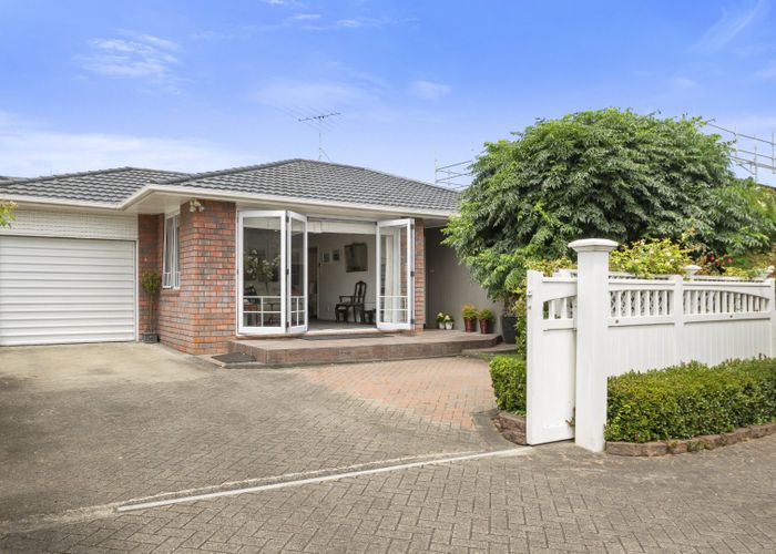  at 14 William Roberts Road, Pakuranga Heights, Manukau City, Auckland