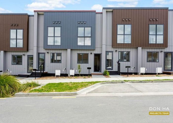  at 131/174 Salvia Lane, Totara Park, Manukau City, Auckland