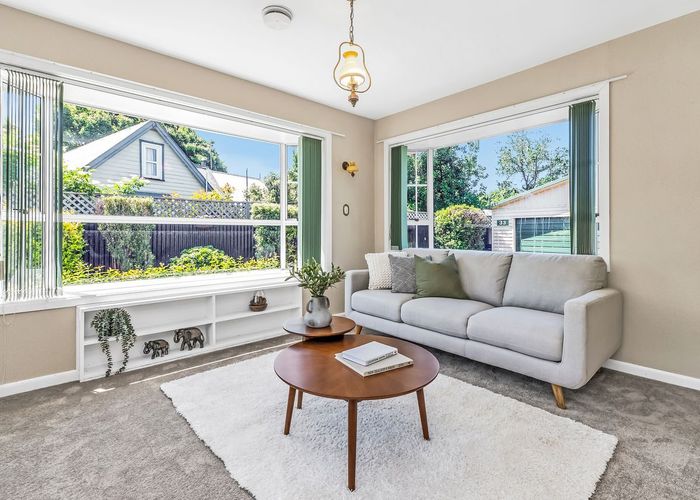  at 33 Banks Avenue, Dallington, Christchurch