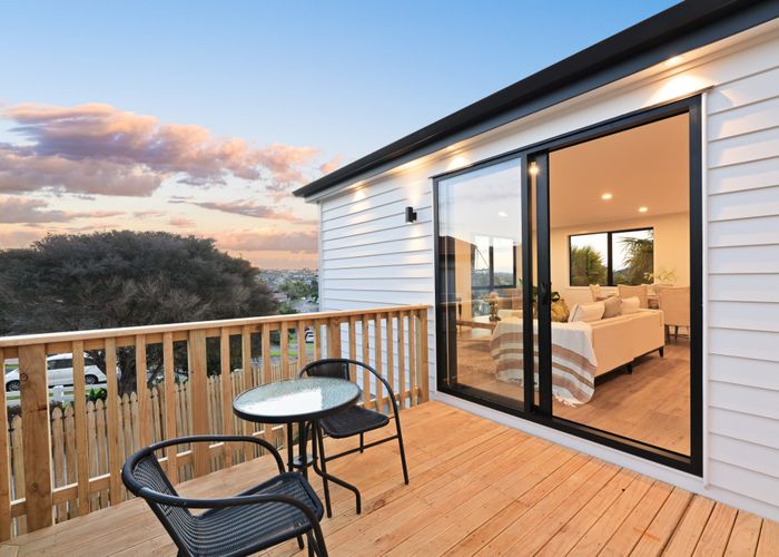  at 18 Hercules Drive, Henderson, Auckland