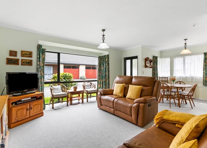  at 33/42 Main Road, Tawa, Wellington, Wellington