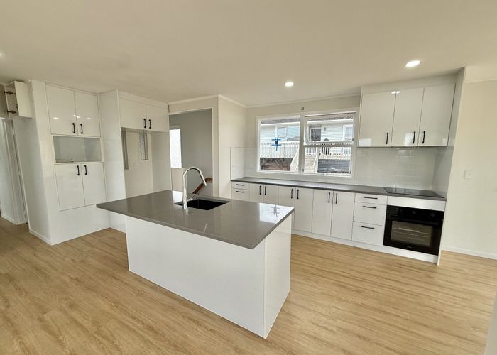  at 63 Advene Road, Cockle Bay, Auckland