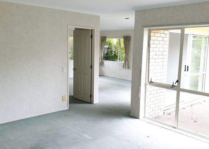  at 104 Bob Charles Drive, Golflands, Manukau City, Auckland