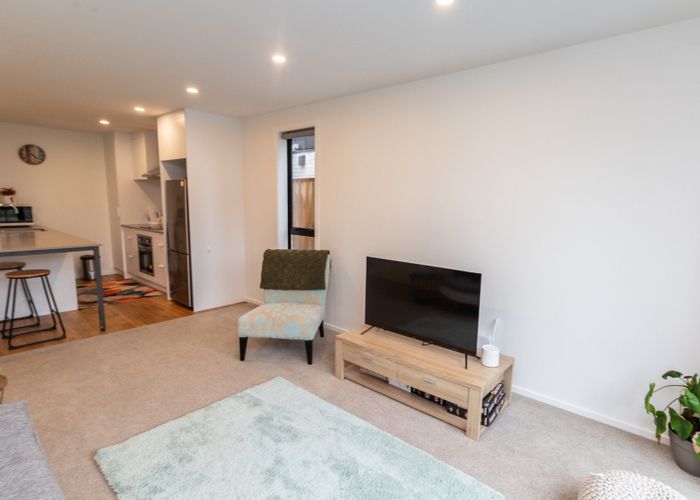  at 11/27 Main Road, Wainuiomata, Lower Hutt, Wellington