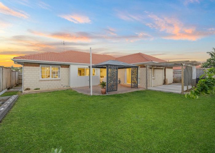  at 8 William Woods Court, Dannemora, Manukau City, Auckland