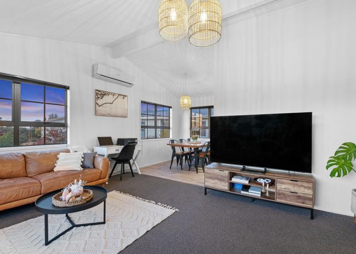  at 8 Taurus Place, Kawaha Point, Rotorua