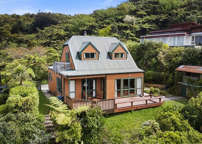  at 83 Miromiro Road, Normandale, Lower Hutt, Wellington