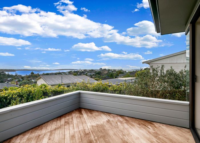  at 10 Toroa Street, Torbay, North Shore City, Auckland