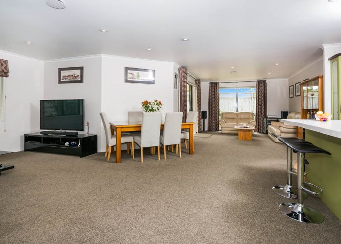  at 9 Oakway Drive, Schnapper Rock, Auckland