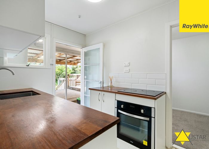  at 21A Mersey Place (Downstairs), New Windsor, Auckland City, Auckland