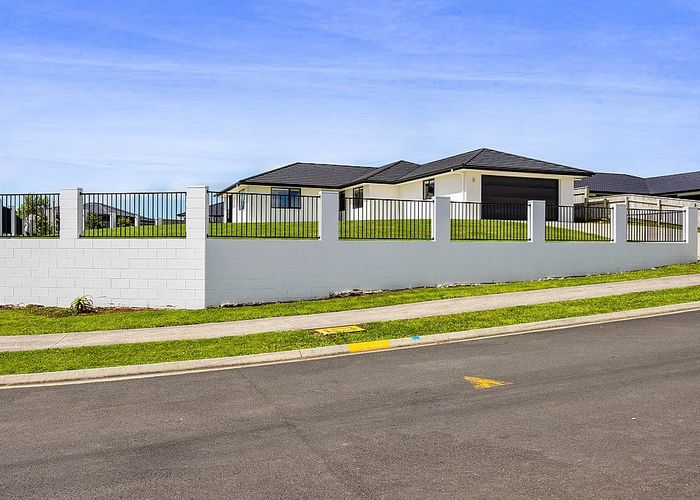  at 34 Honeyfield Drive, Whalers Gate, New Plymouth