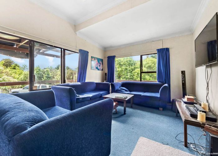  at 2/3 Miriam Corban Heights, Henderson, Auckland