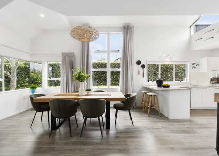  at 2/6 Castor Bay Road, Castor Bay, Auckland