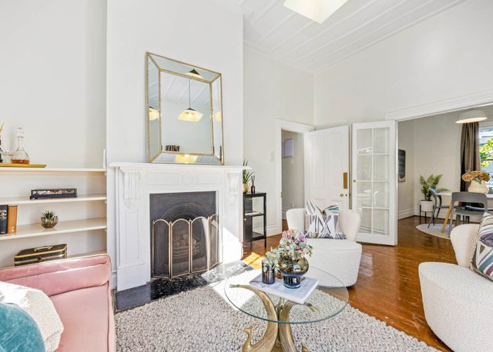  at 4 Kawaka Street, Mount Eden, Auckland City, Auckland