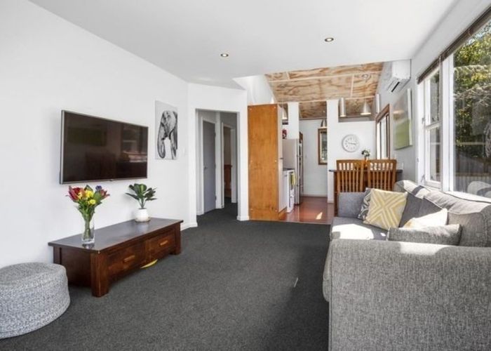  at 6b Rewa Terrace, Tawa, Wellington, Wellington