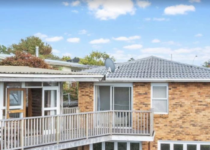  at 9 Reydon Place, Cockle Bay, Auckland