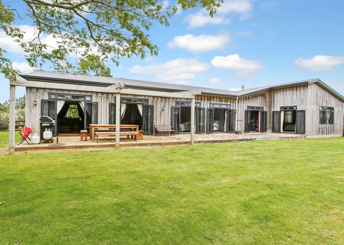 Free property data for 221 Dominion Road, Tuakau, Tuakau homes.co.nz