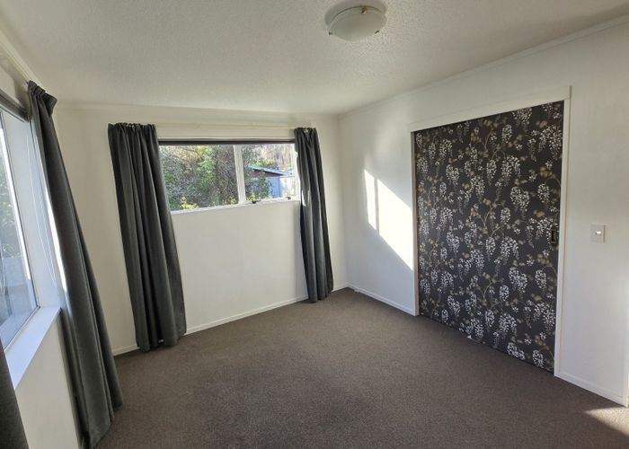  at 6a Awamutu Grove, Waiwhetu, Lower Hutt, Wellington