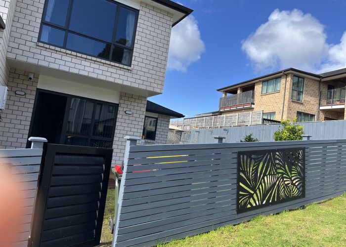  at 5A KORIHI DRIVE, Swanson, Waitakere City, Auckland