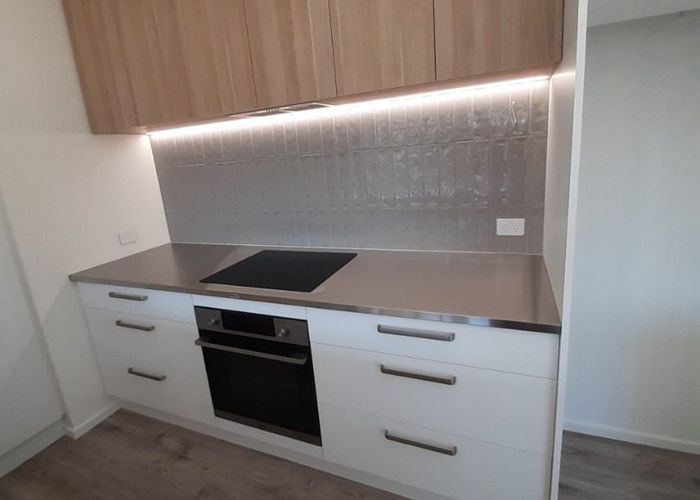  at 92 Sullivan Ave, Woolston, Christchurch City, Canterbury