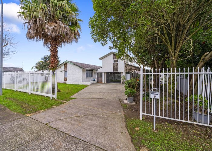 at 9 Ultima Place, Clover Park, Manukau City, Auckland