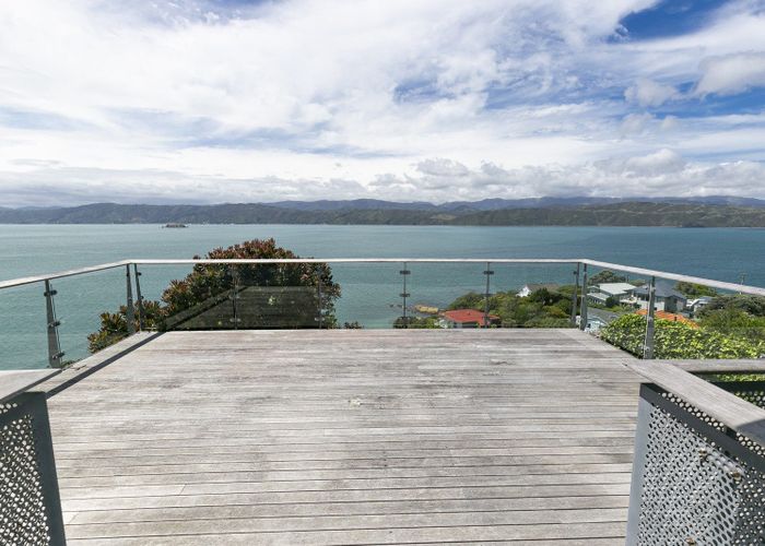  at 4 Tai Paku Paku Road, Karaka Bays, Wellington