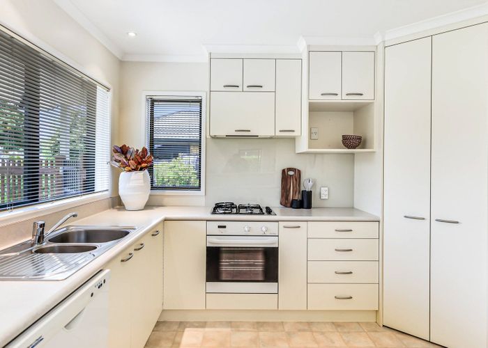  at 7 Milbrook Place, Chartwell, Hamilton