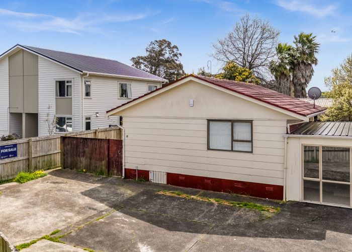  at 2/24 Funnell Place, Manurewa, Manukau City, Auckland