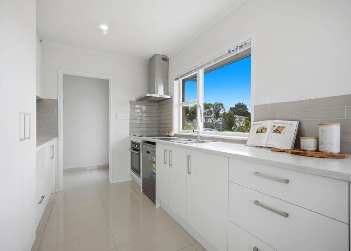  at 7 Bond Crescent, Forrest Hill, North Shore City, Auckland