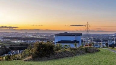  at 6 Annmarie Avenue, Totara Park, Auckland