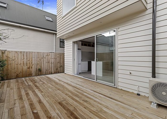  at 5/28 Cameron Road, Hamilton East, Hamilton