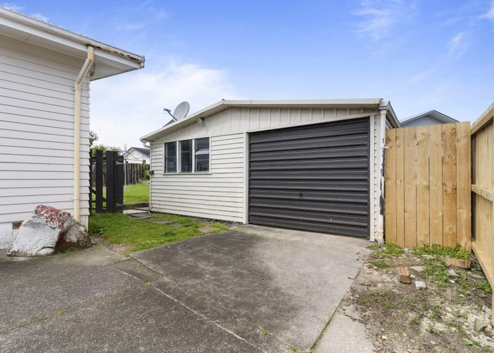  at 17 Garth Place, Manurewa, Auckland