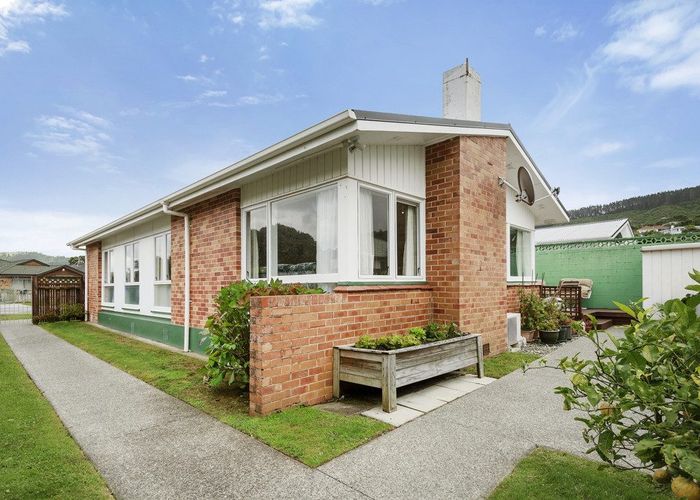  at 5 Surrey Street, Tawa, Wellington, Wellington