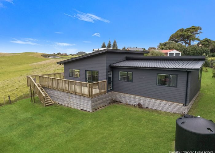  at 4 Gillespie Drive, Baylys Beach, Kaipara, Northland