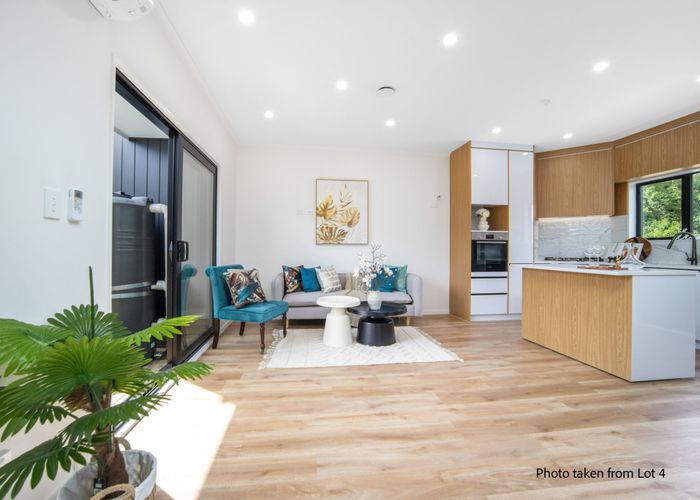  at Lot 2/70 Golf Road, New Lynn, Waitakere City, Auckland