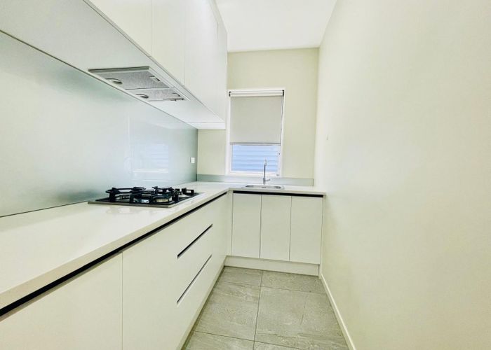  at Granny/2 Whakahoki Road, Flat Bush, Manukau City, Auckland