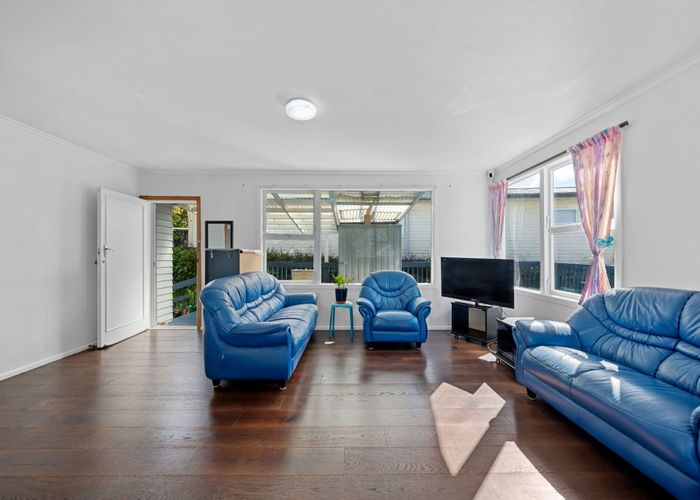  at 1/84 Sunnynook Road, Sunnynook, North Shore City, Auckland