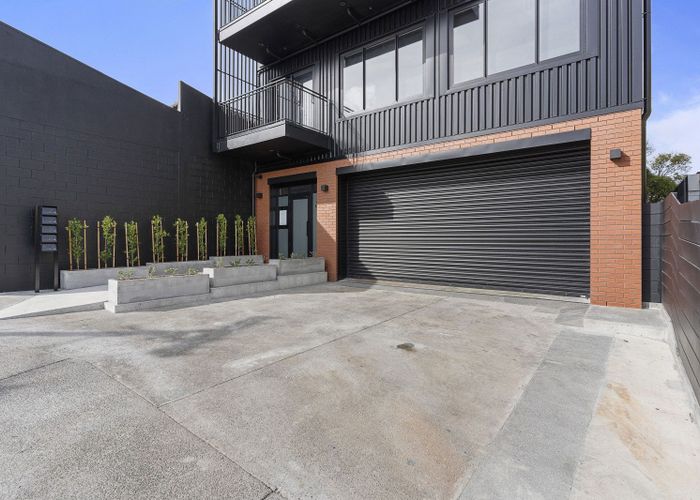  at 30 Rosebank Road, Avondale, Auckland City, Auckland