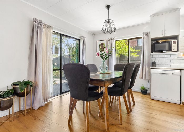  at 211A Glengarry Road, Glen Eden, Auckland