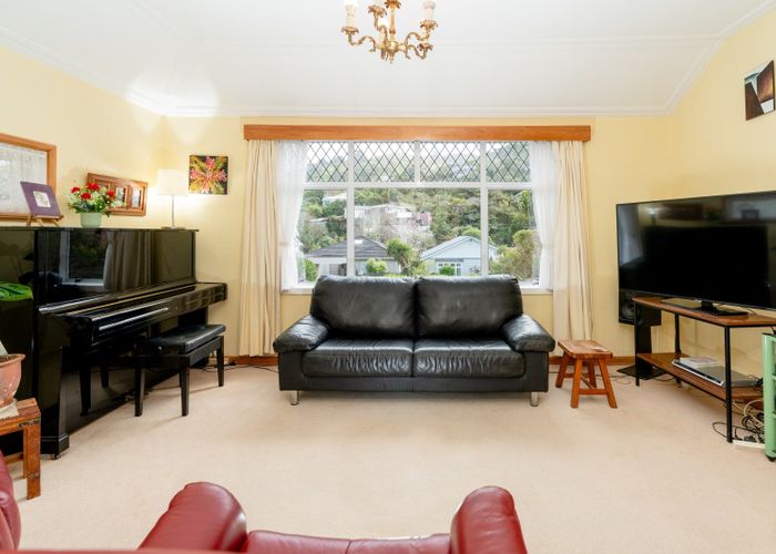  at 23 Friend Street, Karori, Wellington